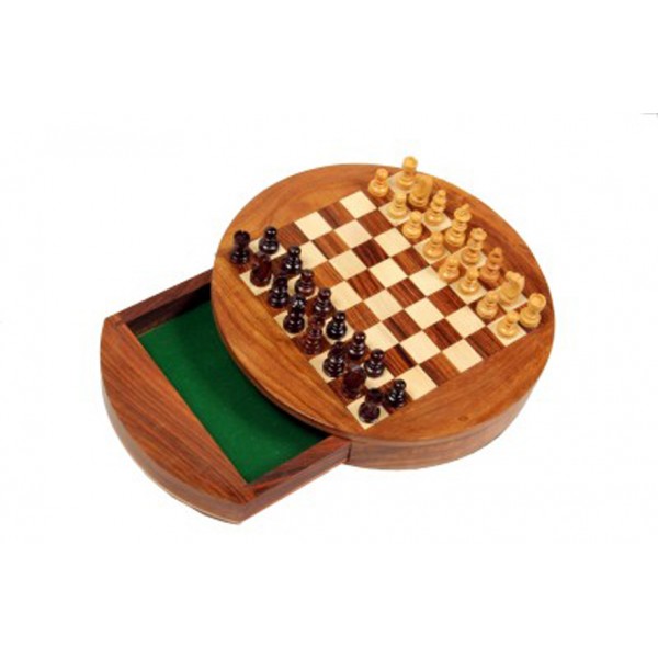 AVM 9" Round Chess Set with Magnetic Coins